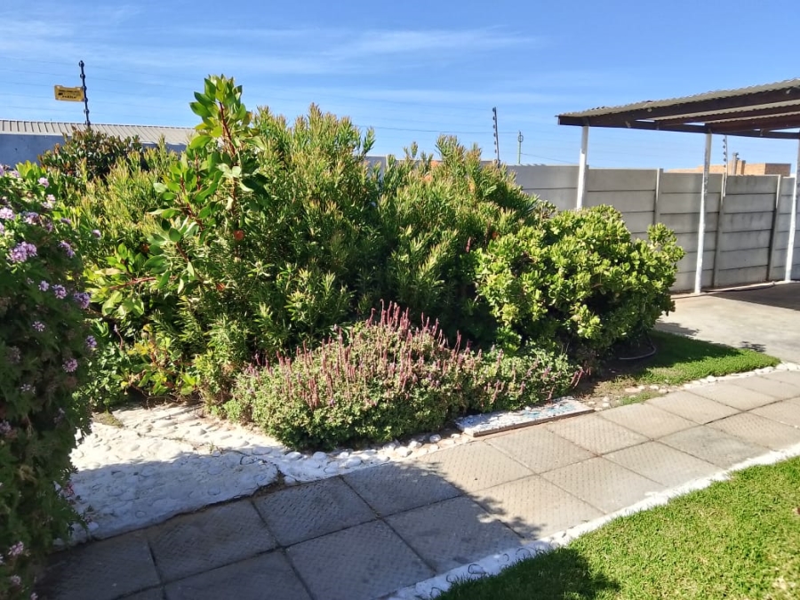 4 Bedroom Property for Sale in Lamberts Bay Western Cape